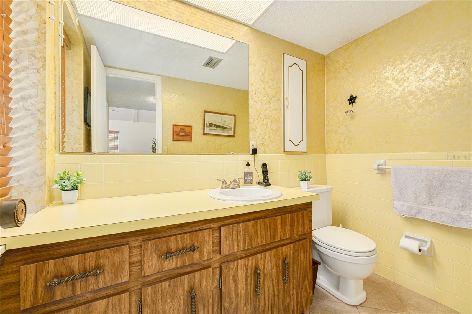 2101 SUNSET POINT RD #1305