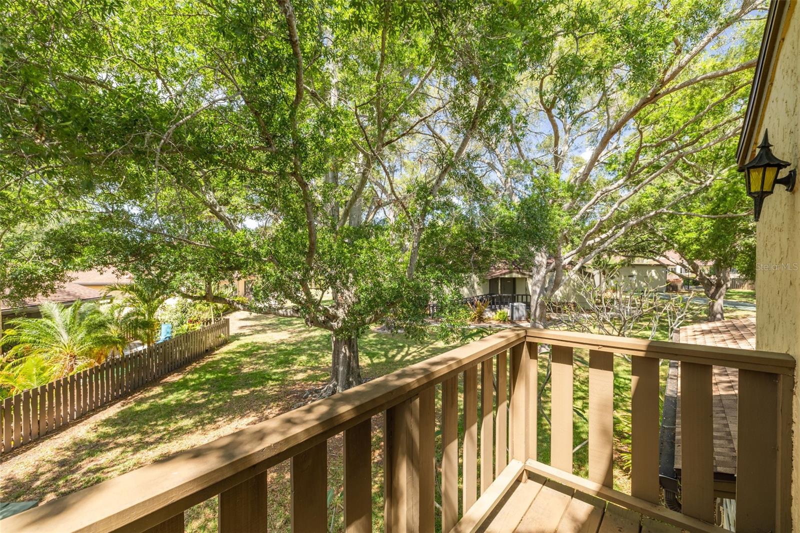 2101 SUNSET POINT RD #1305