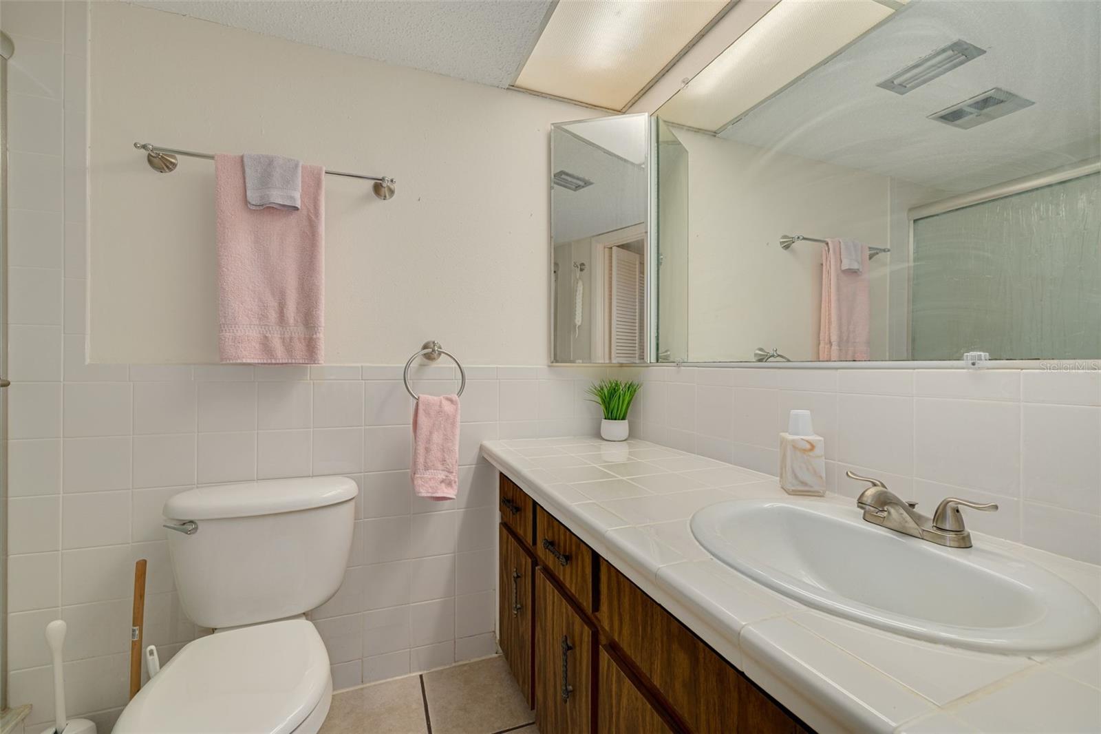 2101 SUNSET POINT RD #1305