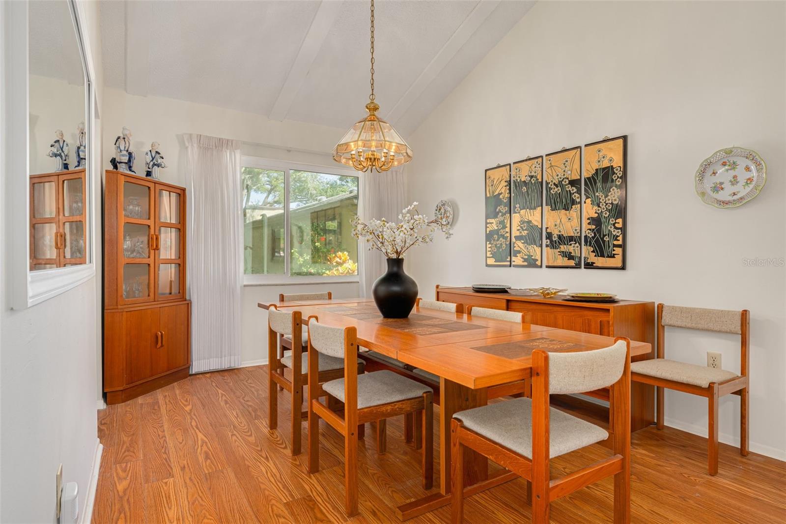 2101 SUNSET POINT RD #1305