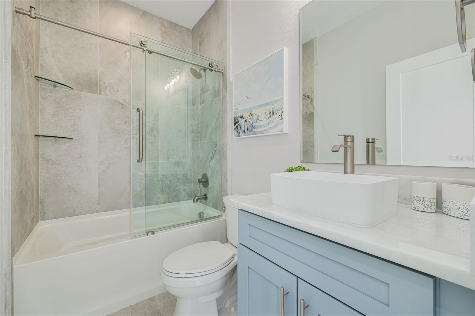 946 HIGHLAND AVE #8