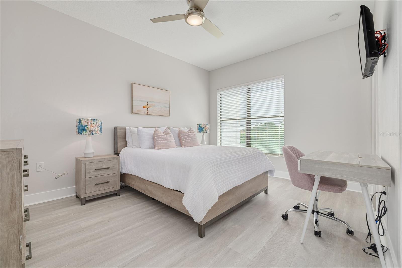 946 HIGHLAND AVE #8