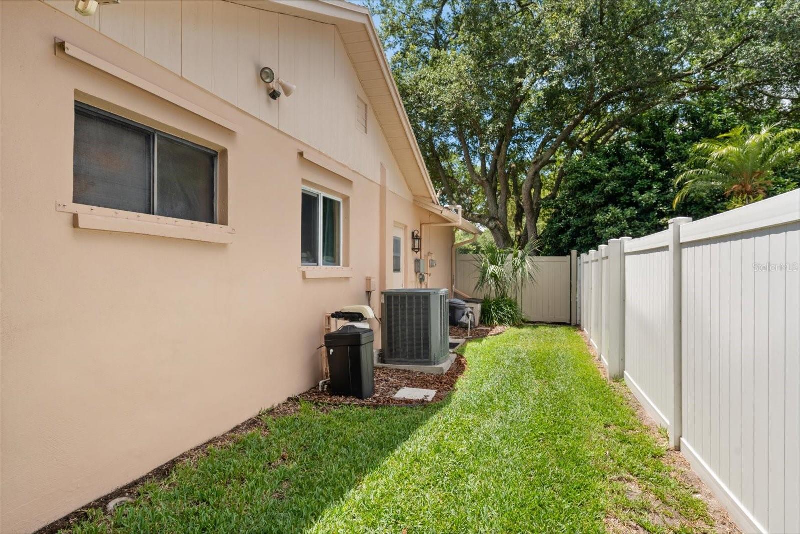 3171 OAK VIEW DR