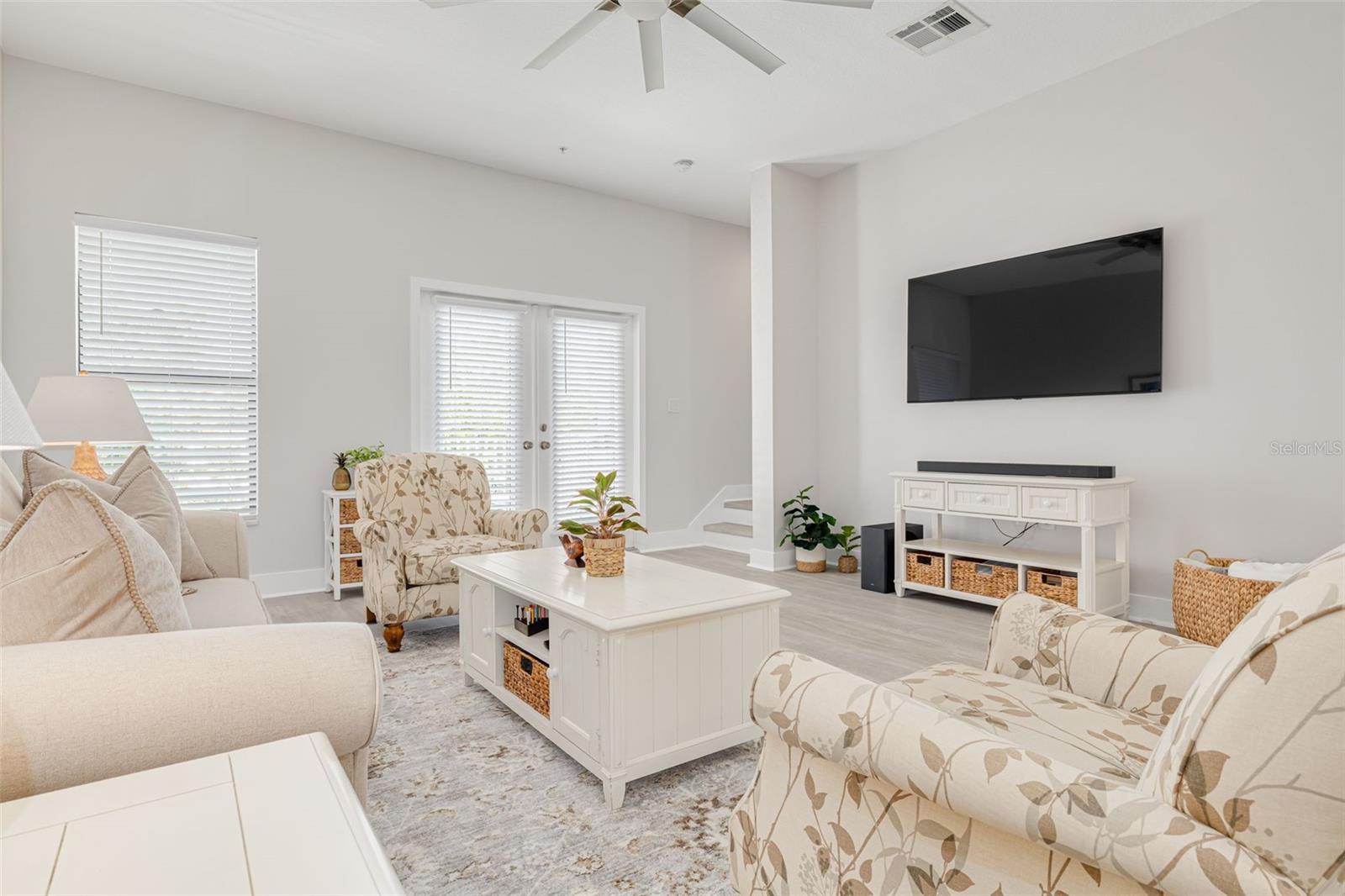 946 HIGHLAND AVE #8