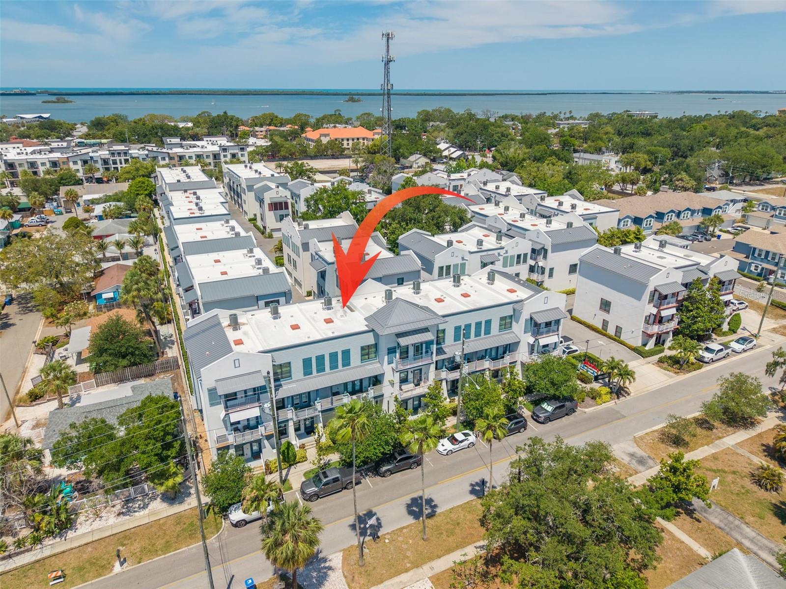 946 HIGHLAND AVE #8