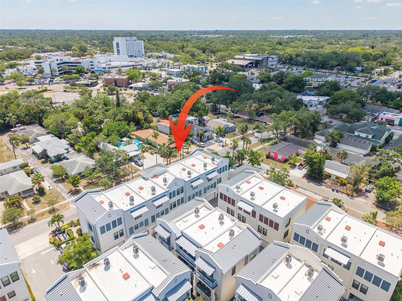946 HIGHLAND AVE #8