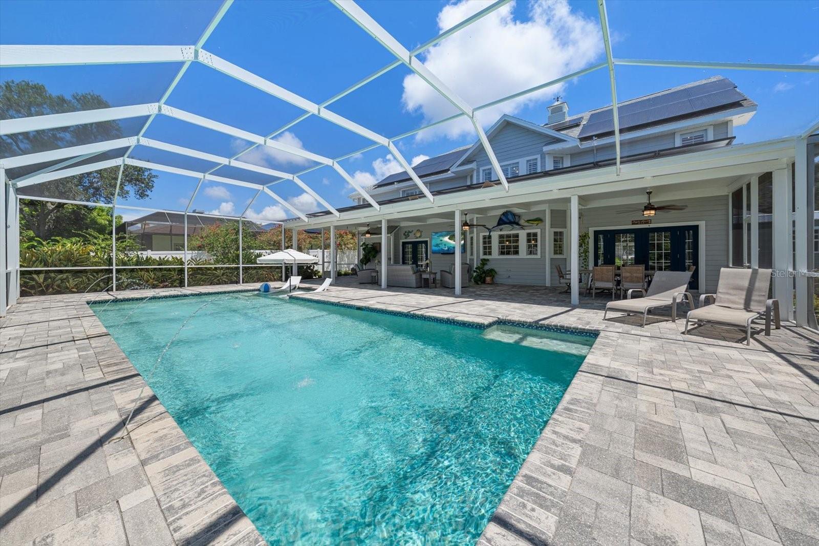 1924 DUNLOE CIR
