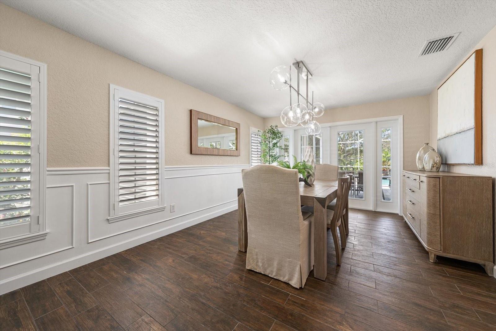 1924 DUNLOE CIR