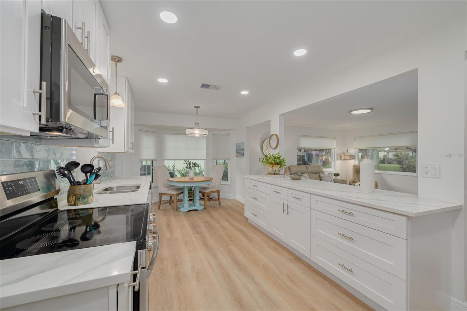 3558 OAK LAKE DR