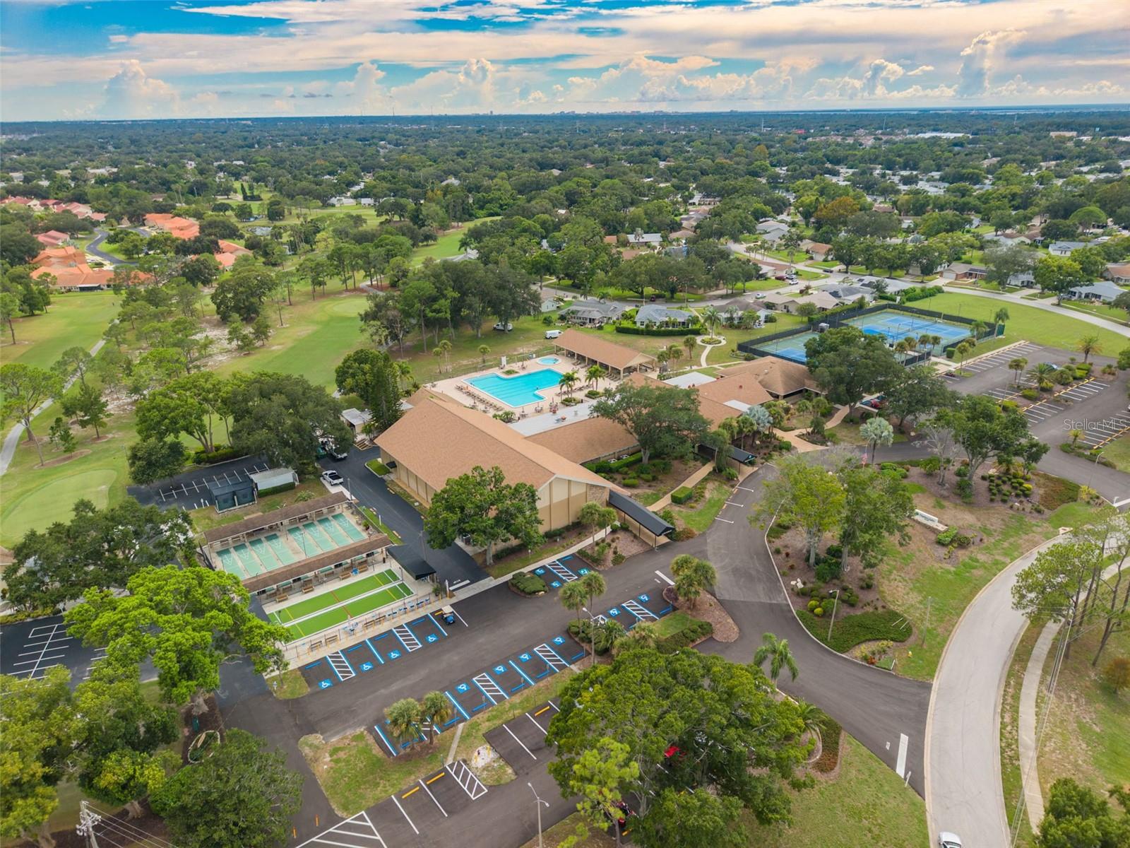 3558 OAK LAKE DR