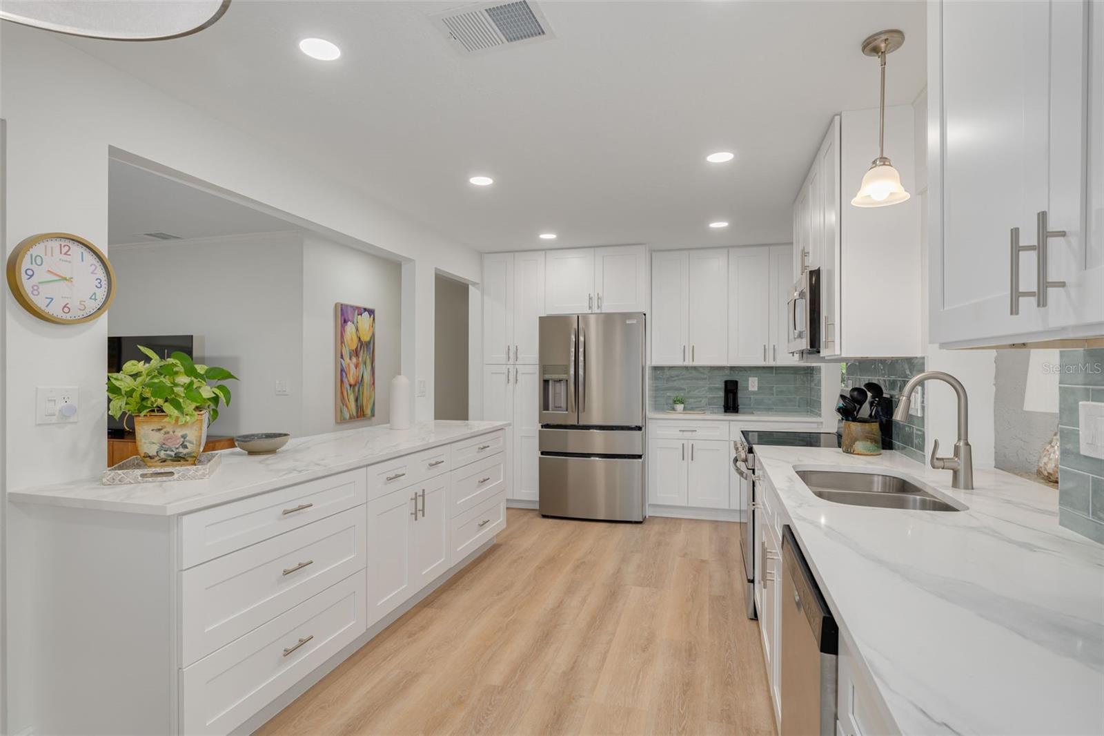 3558 OAK LAKE DR