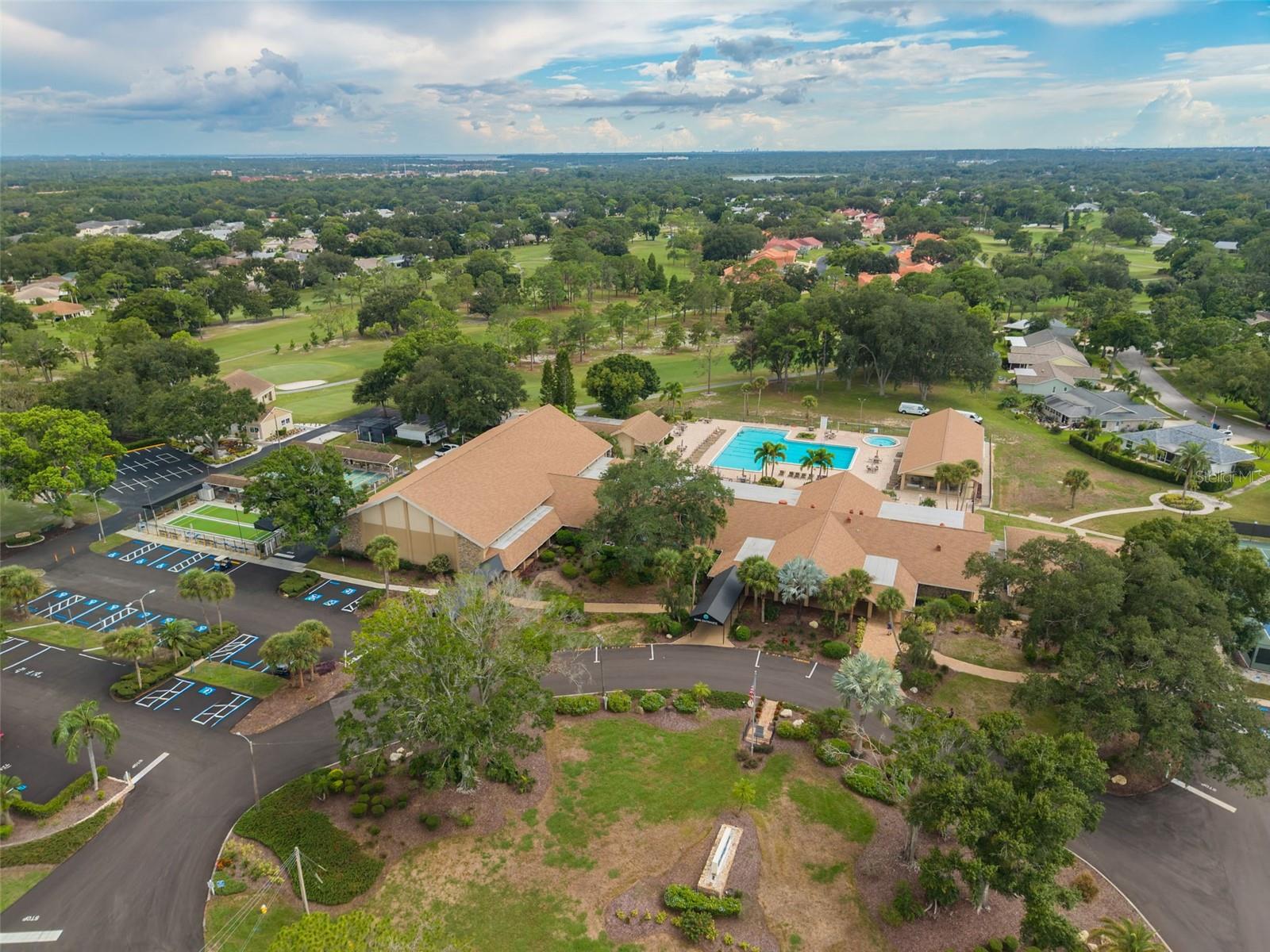 3558 OAK LAKE DR