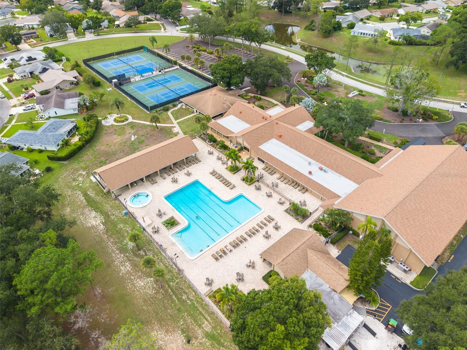 3558 OAK LAKE DR