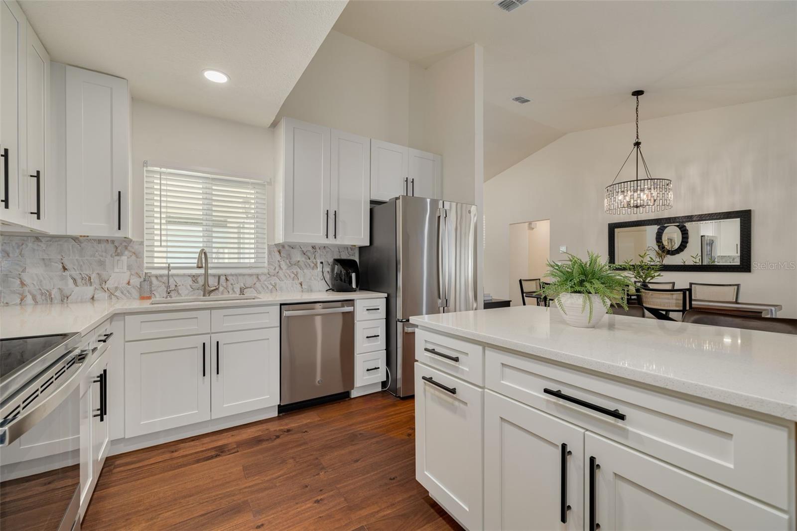 3160 CHAMBLEE LN