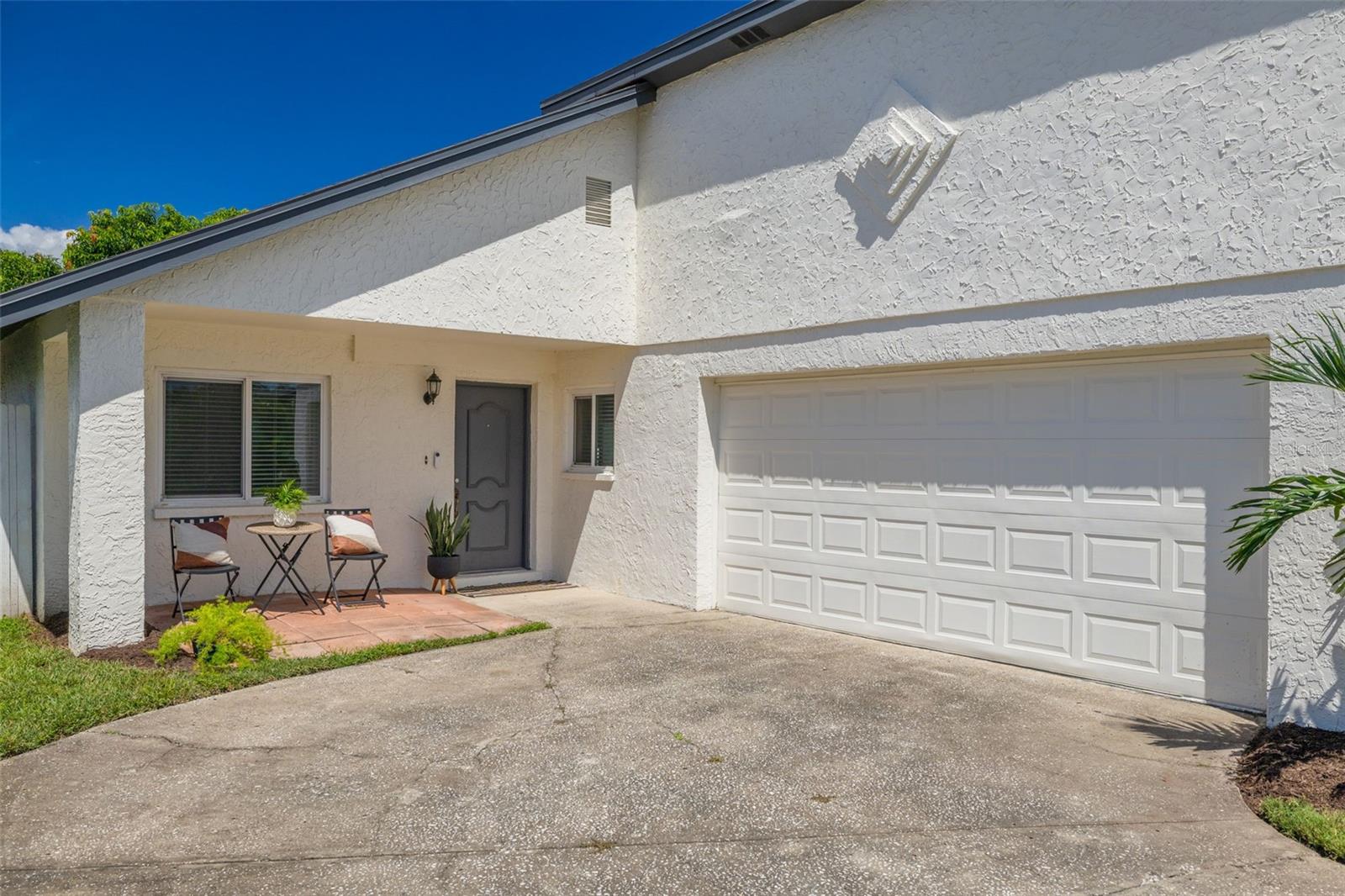 3160 CHAMBLEE LN