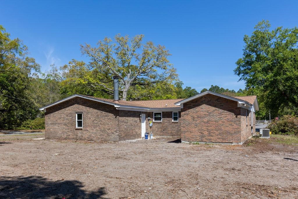 3941 Baybrook Dr