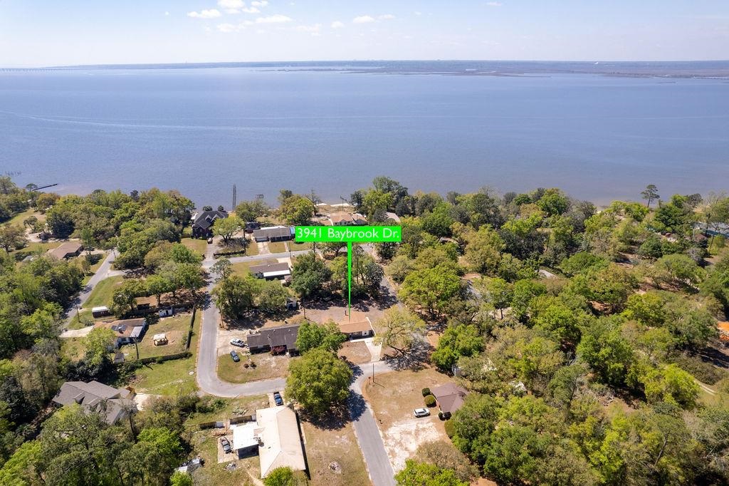3941 Baybrook Dr