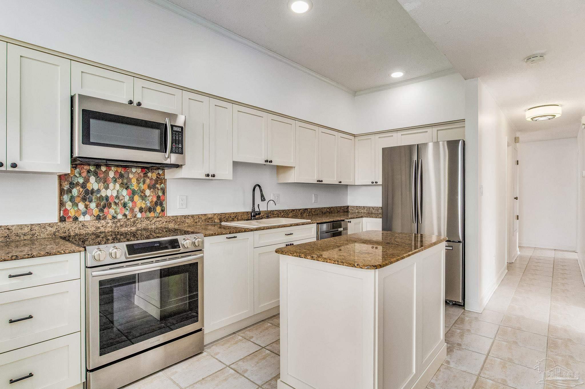 534 E Zarragossa St # 8