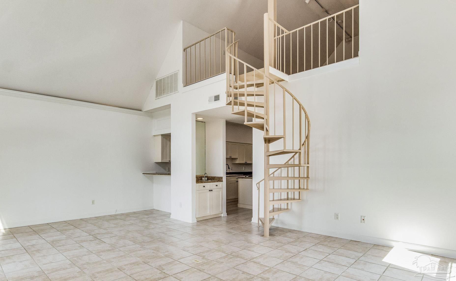 534 E Zarragossa St # 8