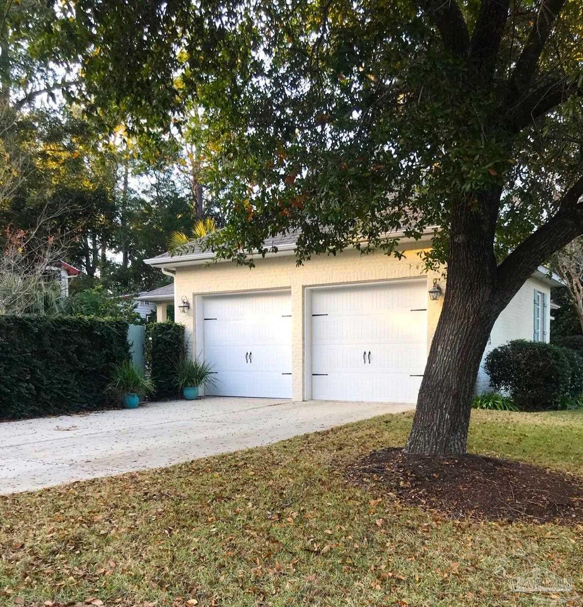 2323 Escambia Ave