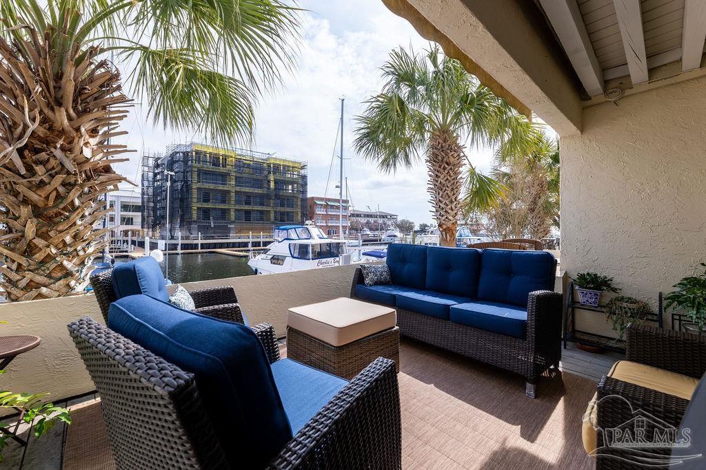 8 Port Royal Way
