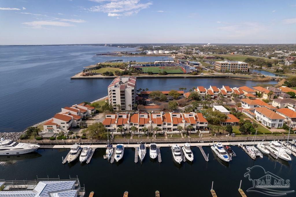 8 Port Royal Way