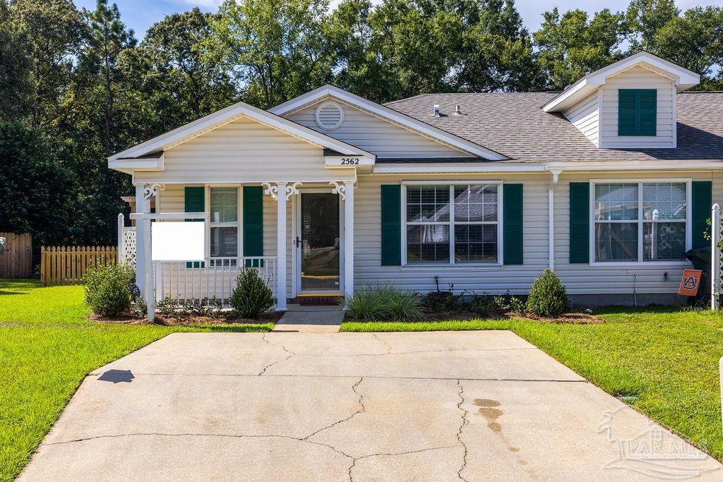 2562 Trailwood Dr