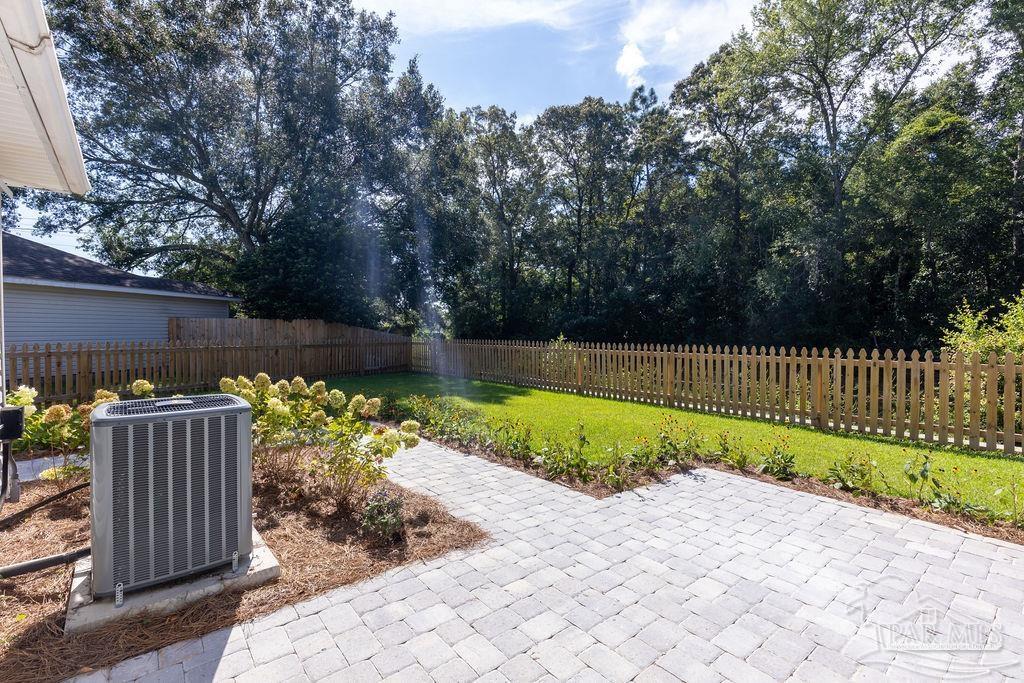 2562 Trailwood Dr