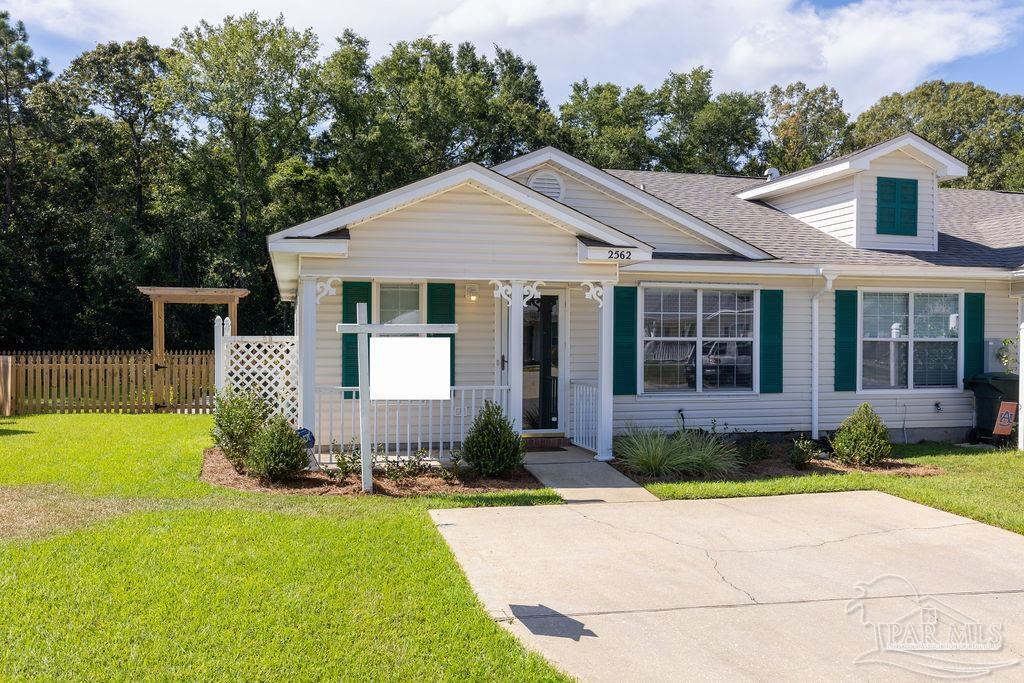 2562 Trailwood Dr