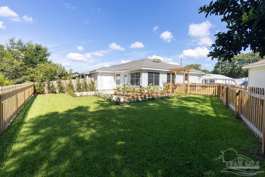 2562 Trailwood Dr
