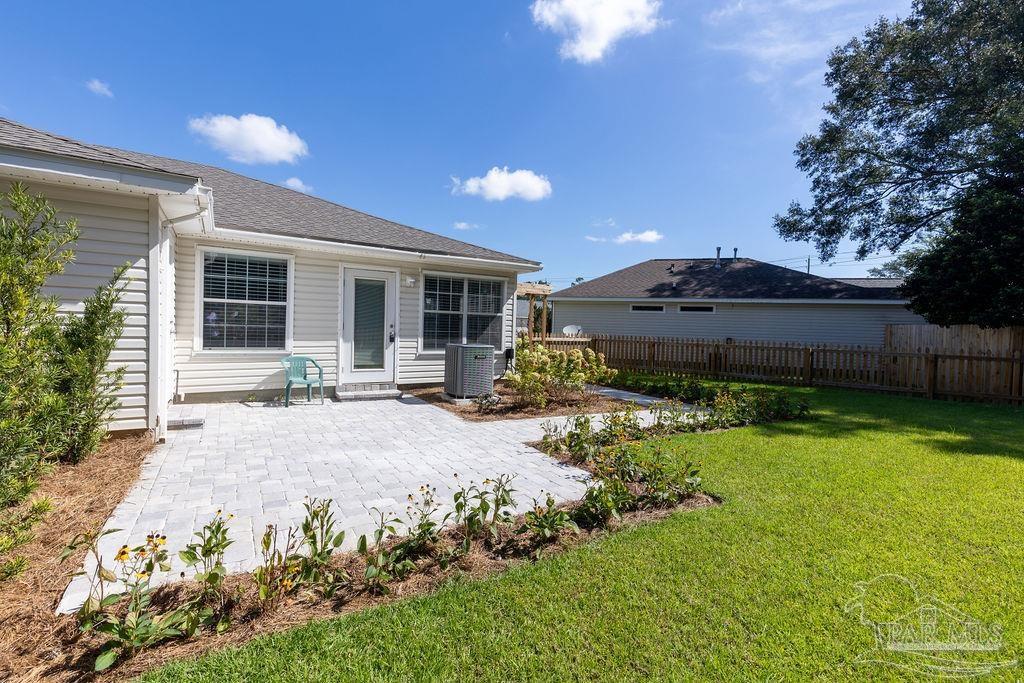 2562 Trailwood Dr
