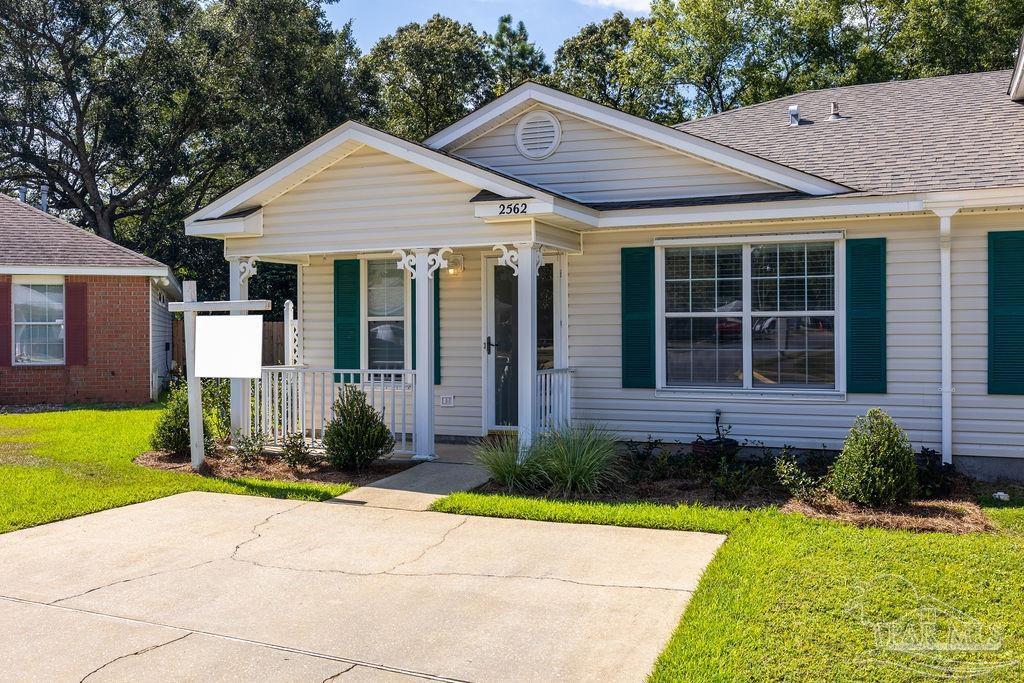 2562 Trailwood Dr