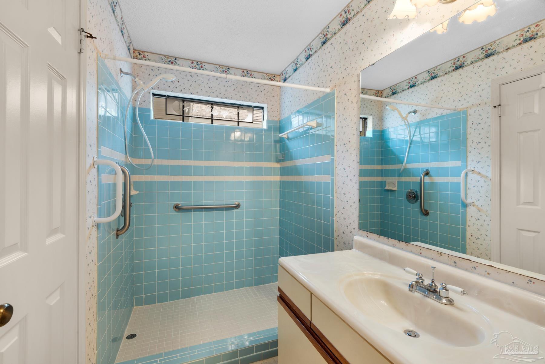 5051 Grande Dr # 5 Unit: B-5