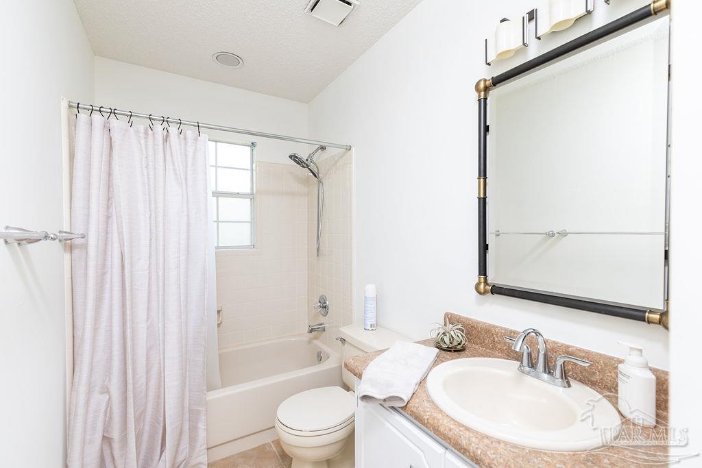 3117 Albert Ct