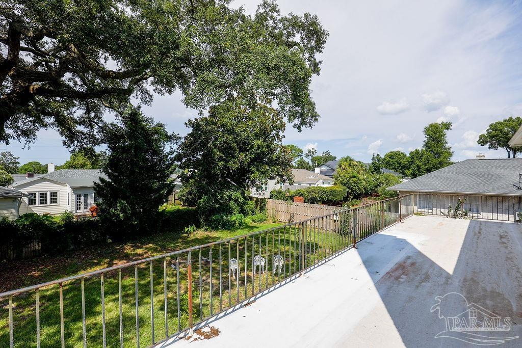 111 Country Club Rd