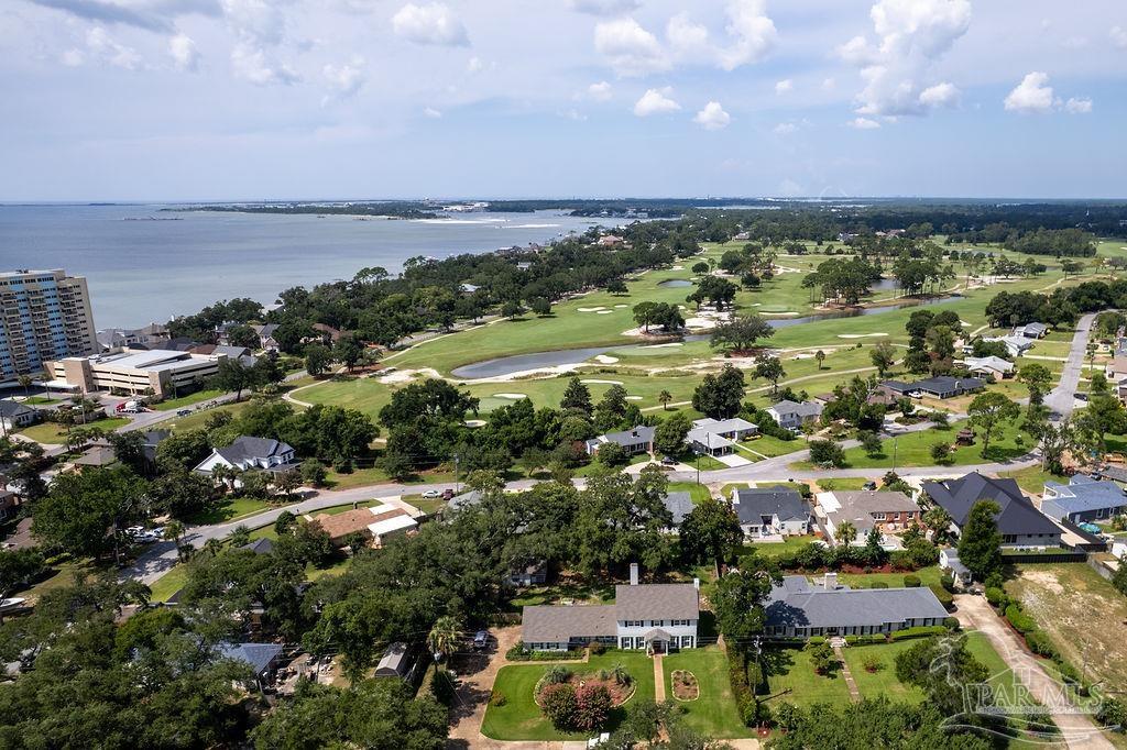 111 Country Club Rd