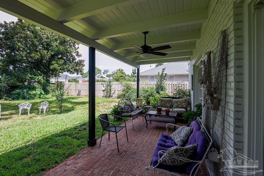 111 Country Club Rd