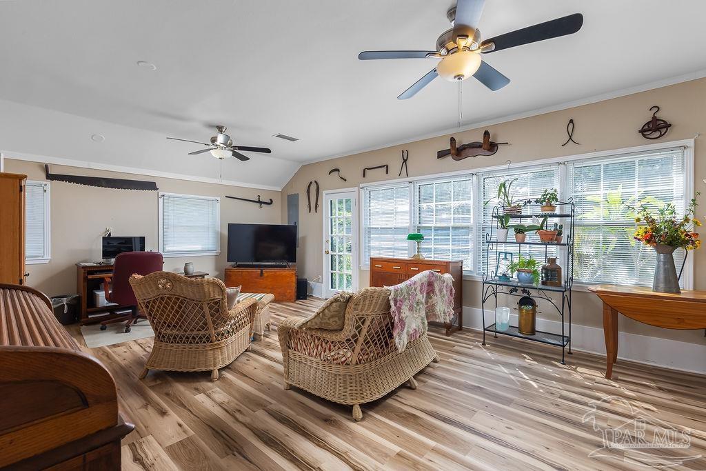 111 Country Club Rd