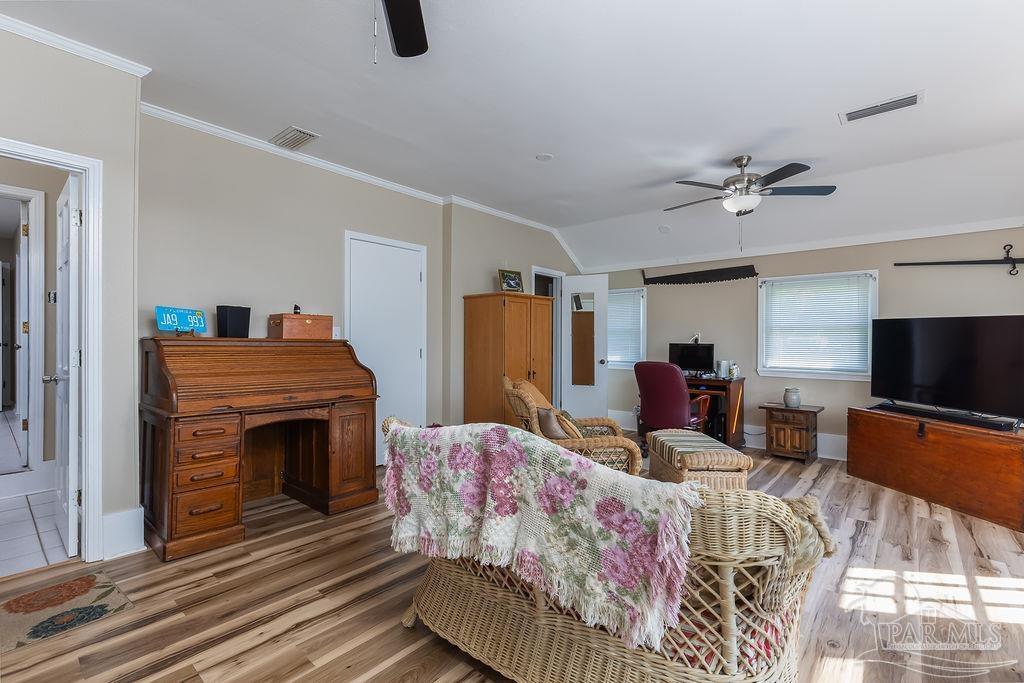 111 Country Club Rd