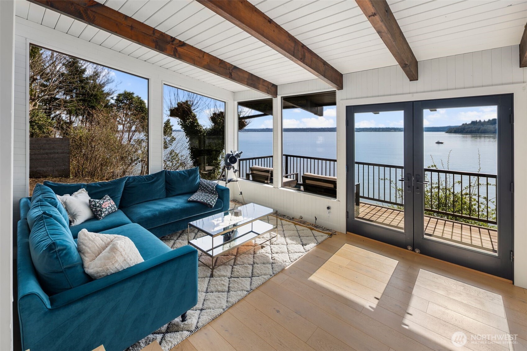 28605 Manzanita Beach Road SW