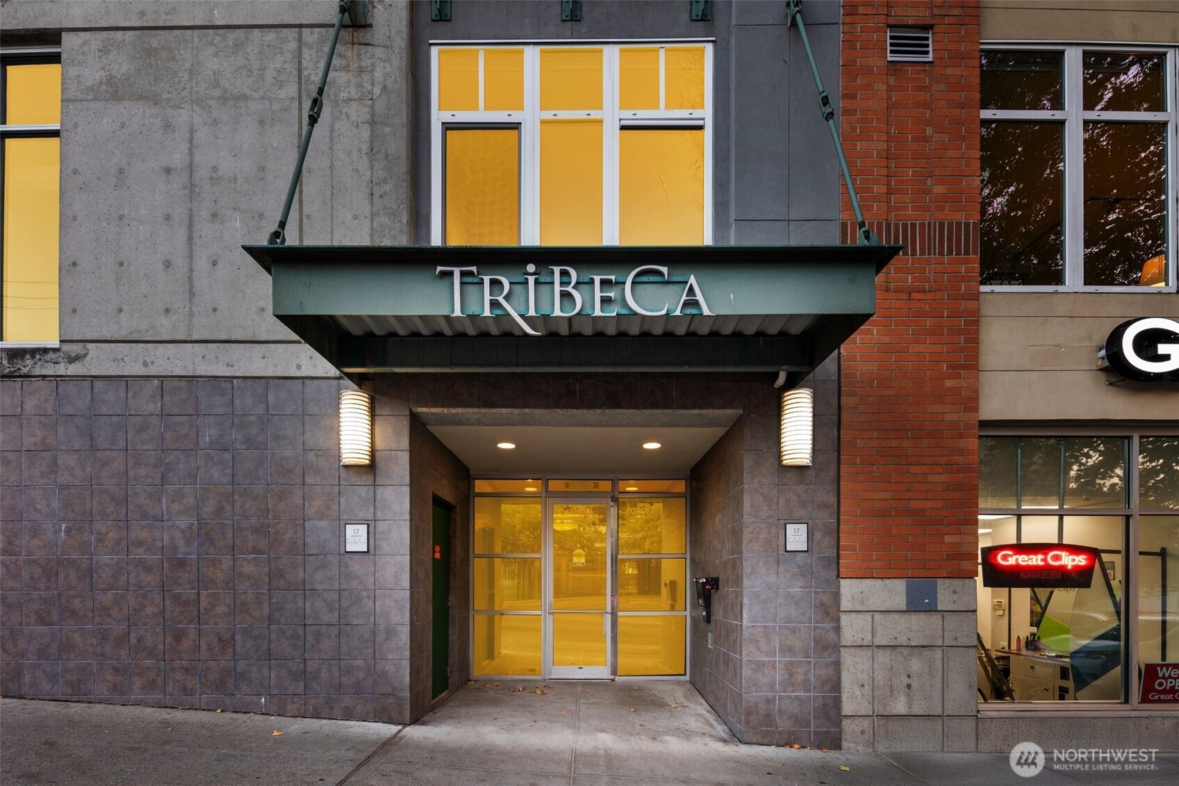17 W Mercer St Unit: 307