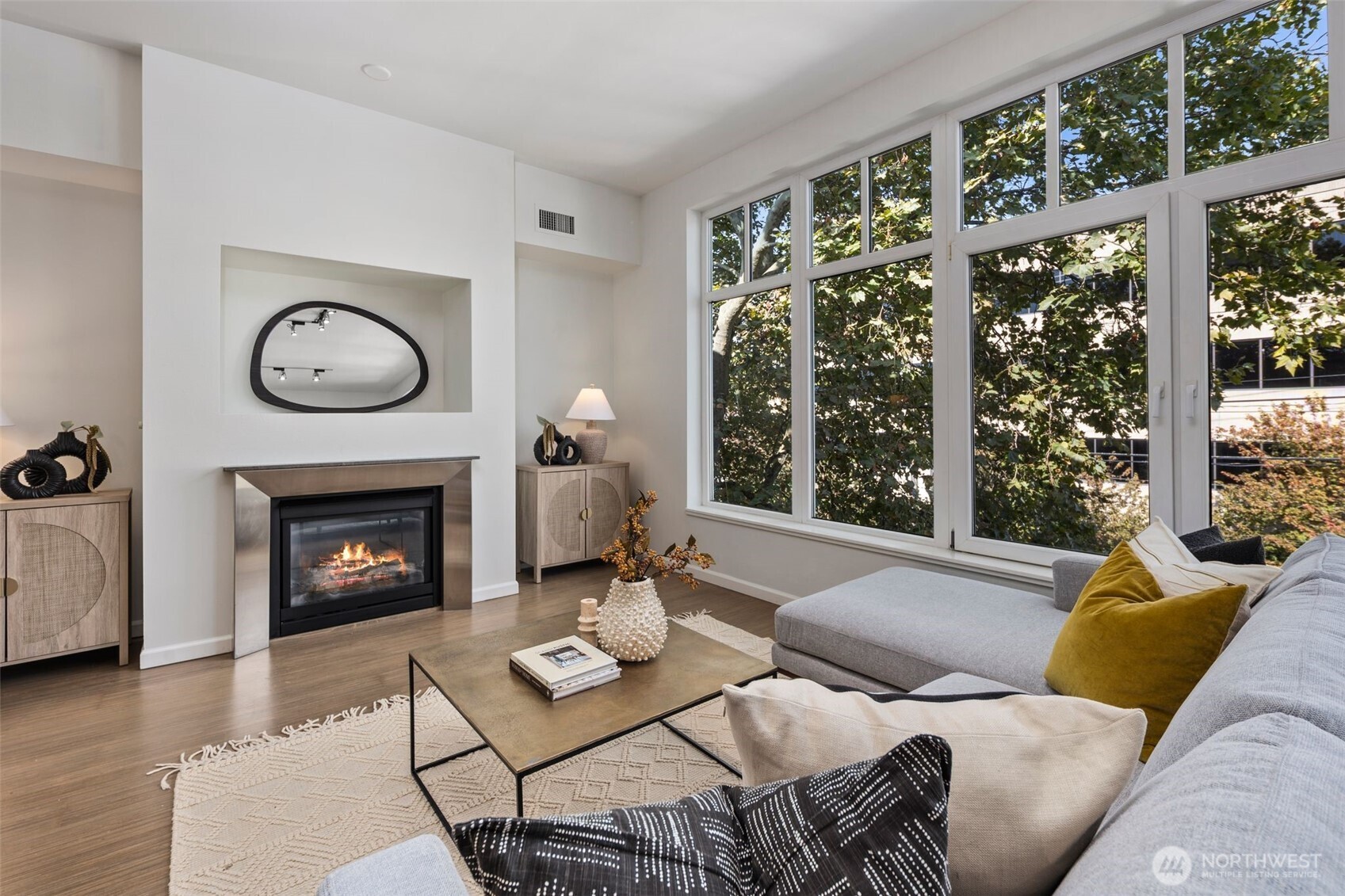 17 W Mercer St Unit: 307