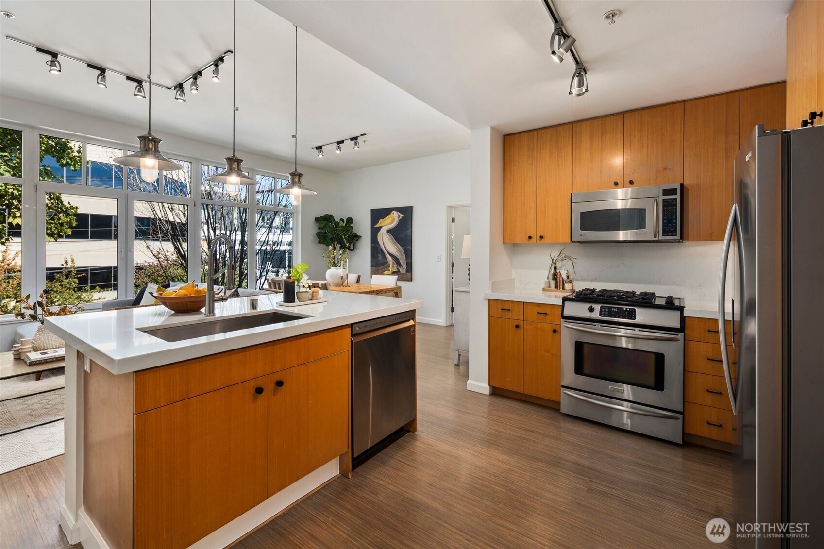 17 W Mercer St Unit: 307