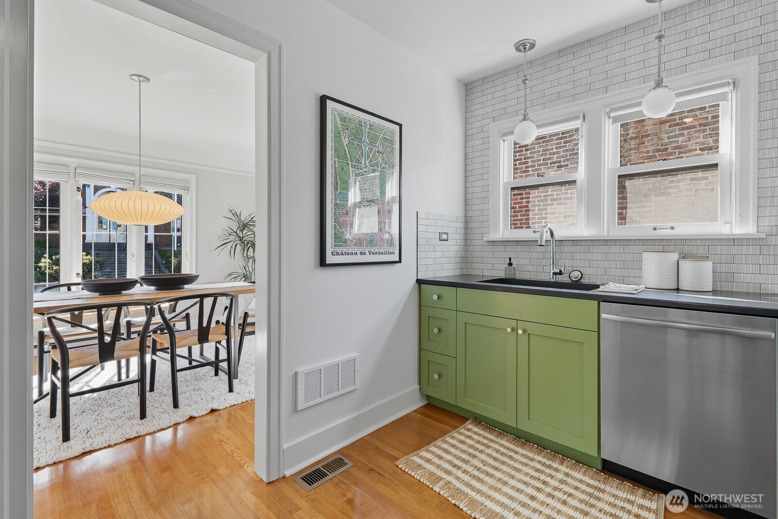 2205 Bigelow Avenue N Unit: 5