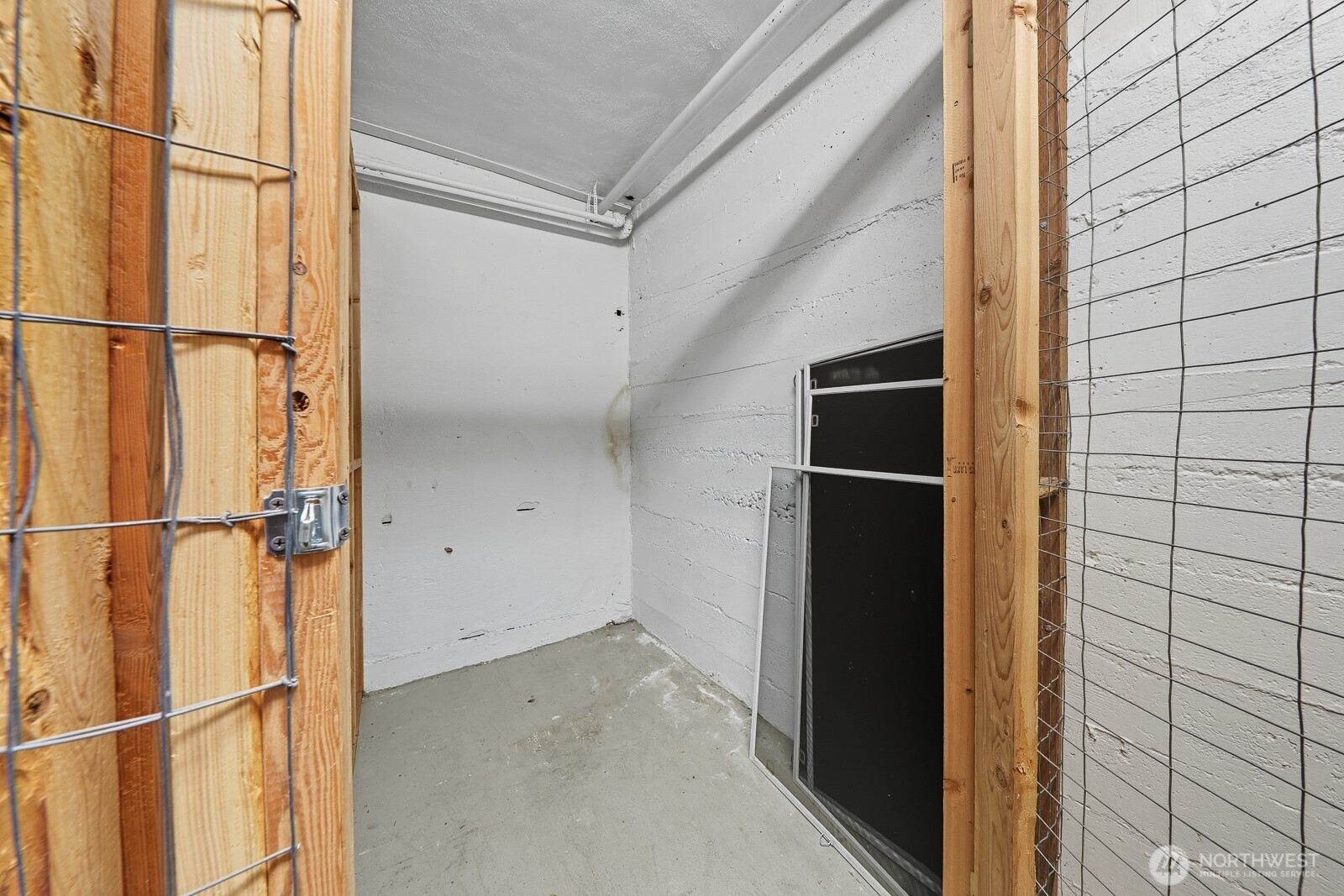 2205 Bigelow Avenue N Unit: 5