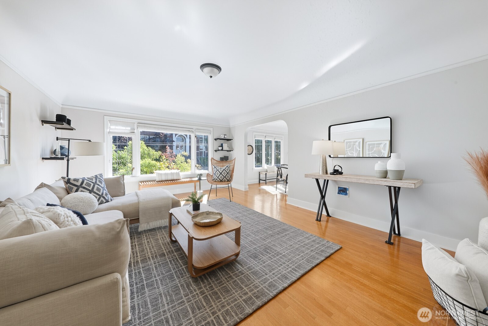 2205 Bigelow Avenue N Unit: 5