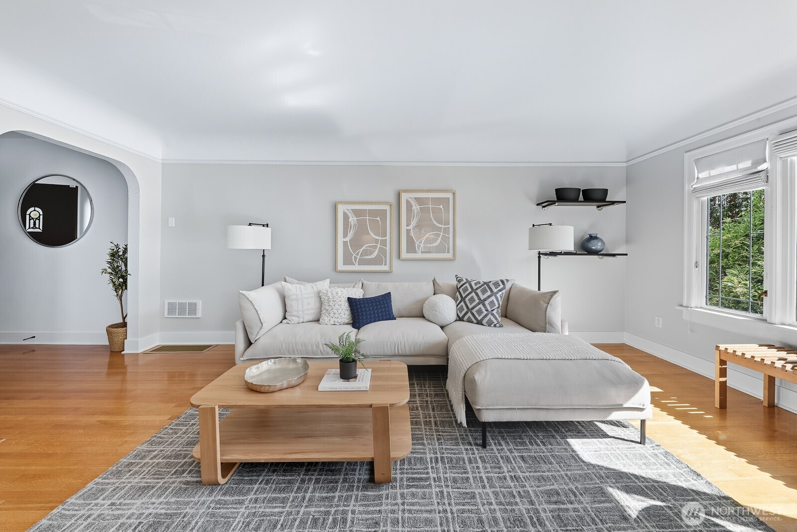 2205 Bigelow Avenue N Unit: 5