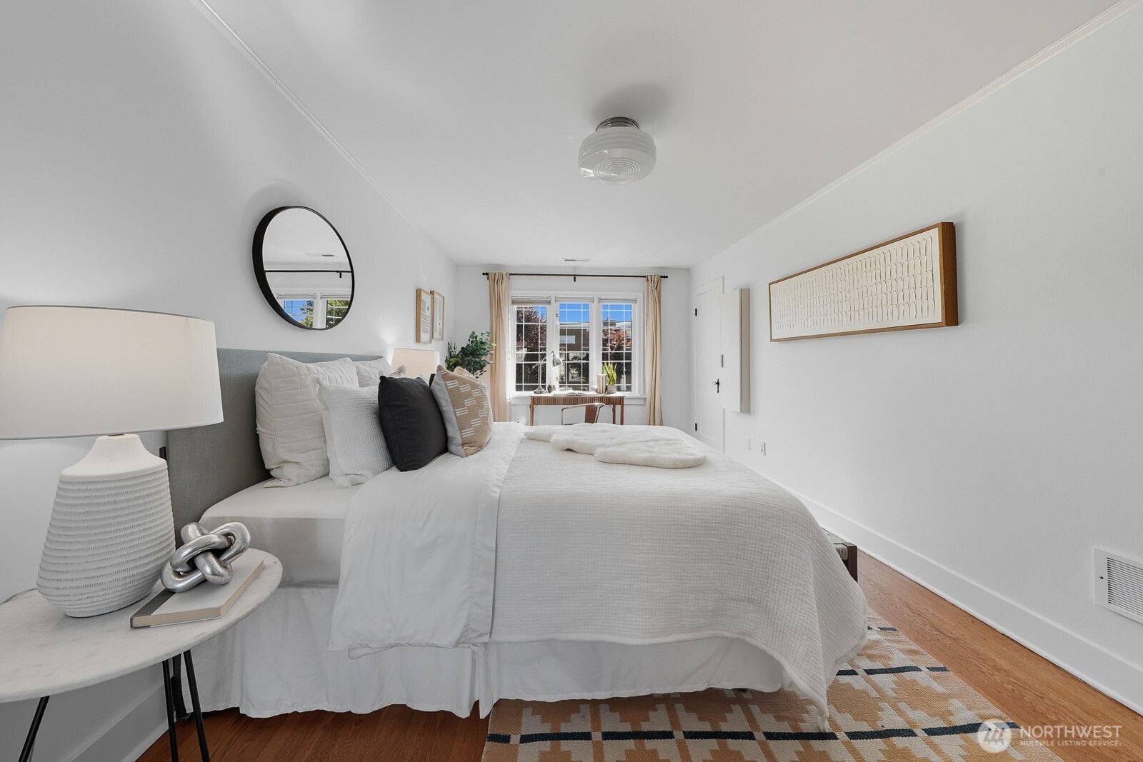 2205 Bigelow Avenue N Unit: 5