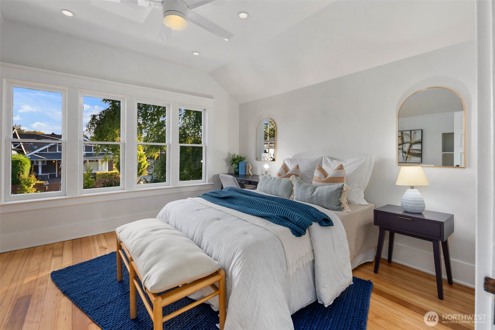 20 W McGraw Street