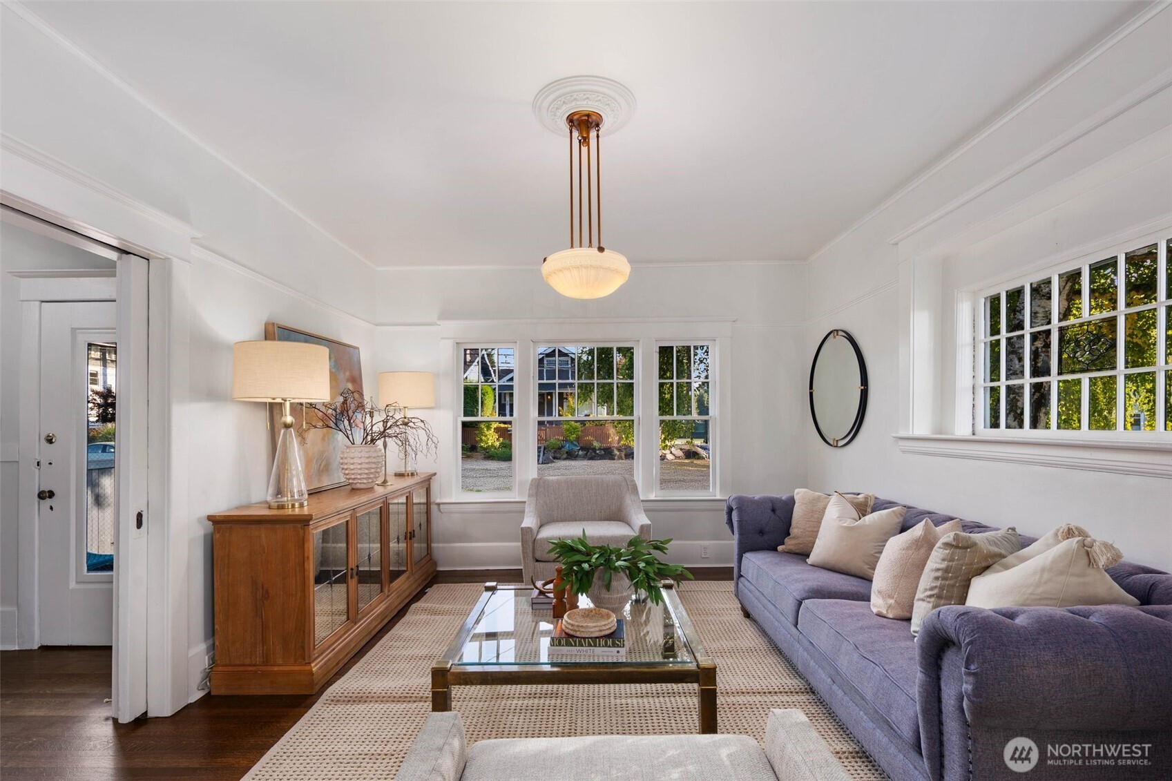 20 W McGraw Street